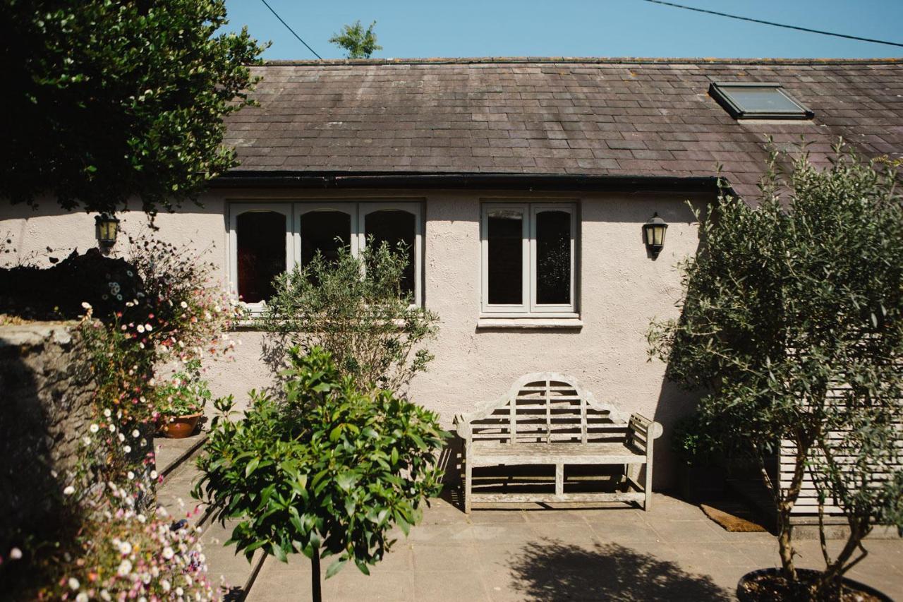 Wellies & Waves Bed & Breakfast Kingsbridge  Exterior photo